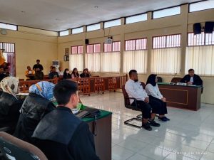 Majelis Hakim Tidak Lengkap, Sidang Ditunda Hingga Kamis Besok