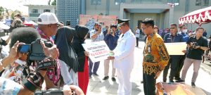 Lima Ahli Waris Terima Santunan Kematian dari BPJS Ketenagakerjaan