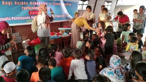 Pertamina Grup Gandeng FJPI Papua Barat Daya Beri Trauma Healing Bagi Anak Terdampak Kebakaran