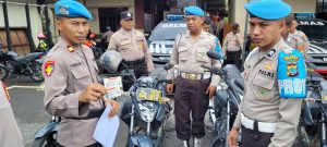 Propam Polresta Sorong Kota Gelar Pemeriksaan Senpi dan Ranmor Dinas