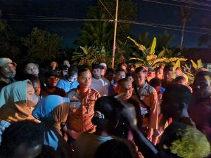 Pasca Laka Lantas di SP 3, Bupati dan Kapolres Sorong Temui Warga Buka Palang Jalan