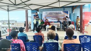 Penjabat Wali Kota Sorong Serahkan Bantuan Sarana dan Prasarana Bagi Nelayan