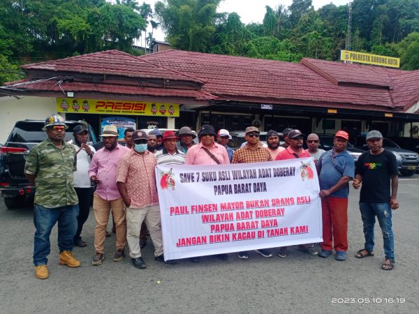 Hadiri Panggilan Penyidik Sebagai Saksi, Pengacara Yanto : Jangan Caplok Tanah Adat Doberay