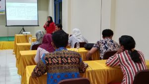 Dinas Nakertrans Papua Barat Sosialisasikan UU Cipta Kerja