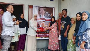 Prabowo Subianto Titipkan 200 Paket Sembako Untuk Masyarakat Kota Sorong