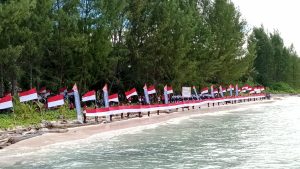 Pembentangan Bendera Merah Putih Di Pulau Terluar NKRI Sepanjang 78 Meter