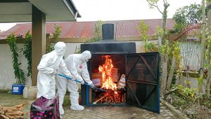 Karantina Pertanian Sorong Musnahkan 51 Kg Daging Babi dan 8 Ekor Unggas