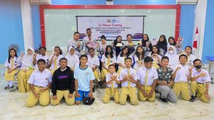 Siswa SMP Golden Gate Sorong Meriahkan Hari Guru dengan Kejutan