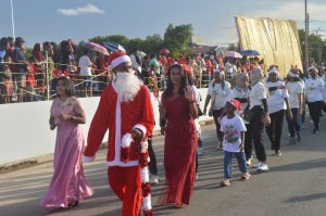 Ratusan Masyarakat Antusias Rayakan Carnaval Bulan Natal tahun 2023 di Sorong