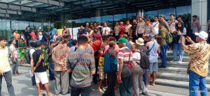 Demo Jelang Pelantikan Anggota MRP Papua Barat Daya