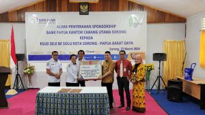 Bank Papua Bantu RSUD Sele Be Solu 10 Unit Komputer