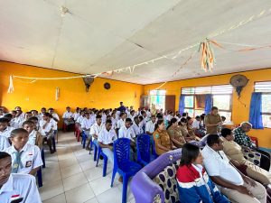 Kilang Kasim Dukung Program Sekolah Adiwiyata di SMA N 6 Sorong