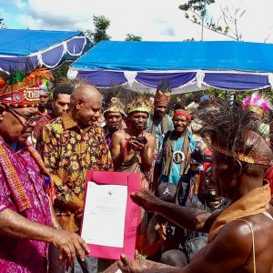 Pemda Sorsel Terbitkan SK Pengakuan Hak Masyarakat Hukum Adat dan Wilayah Adat