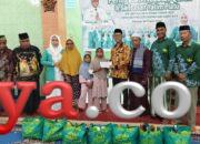 Peringati Nuzulul Qur’an, Fatayat NU Kota Sorong Santuni Anak Yatim Piatu di Doom