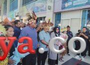 Kedatangan Bupati dan Wakil Bupati Raja Ampat Disambut Meriah di Sorong