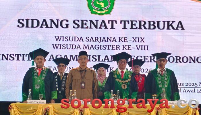 165 Mahasiswa Resmi Diwisuda Sarjana XIX dan Pascasarjana VIII IAIN Sorong