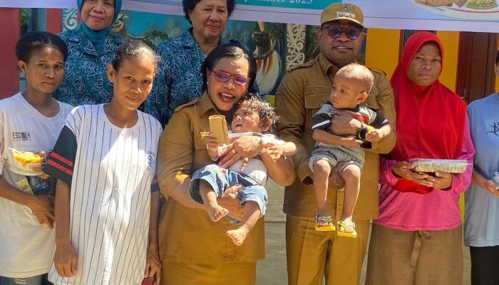 Wali Kota Sorong Serahkan BMT, Tekankan Pentingnya Evaluasi Program