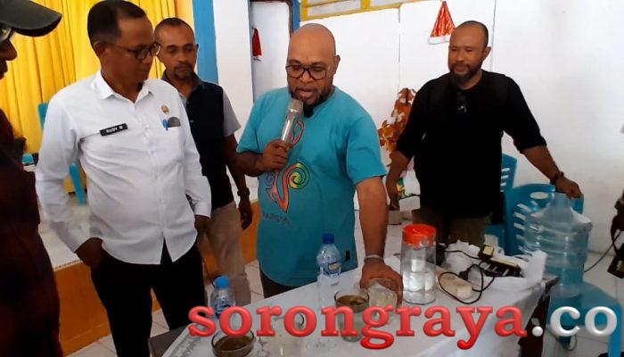 Luar Biasa! Pengusaha Muda Papua Hadirkan Air Sehat Bernama FAMPASE
