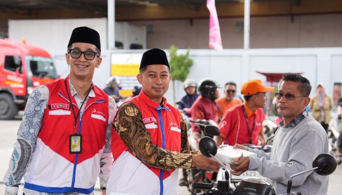 Pertamina Patra Niaga Papua Maluku Bagikan Takjil Gratis di 15 SPBU