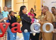 Walikota Sorong Salurkan PMT bagi 60 Anak Balita