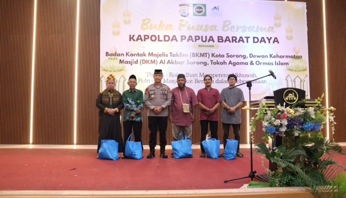 Kapolda Papua Barat Daya Buka Puasa Bersama BKMT dan Tokoh Agama