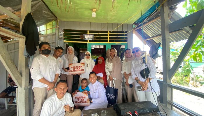 Aston Sorong Hotel Salurkan Infaq Ramadhan ke Panti Asuhan dan TPA