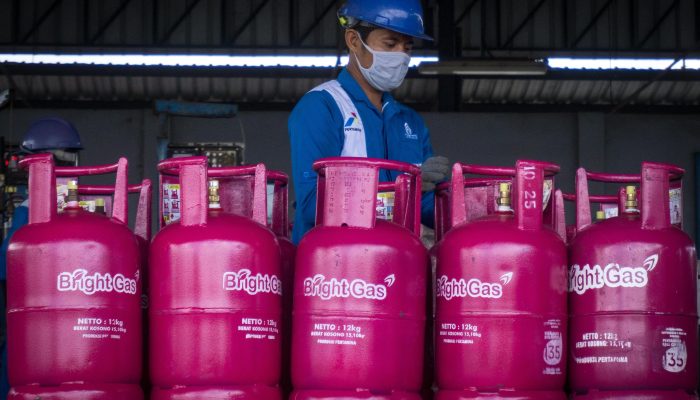 Penuhi Kebutuhan Masyarakat Selama Libur Lebaran, Pertamina Salurkan 450 Ribu Liter Minyak di Papua dan Maluku