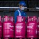 Penuhi Kebutuhan Masyarakat Selama Libur Lebaran, Pertamina Salurkan 450 Ribu Liter Minyak di Papua dan Maluku