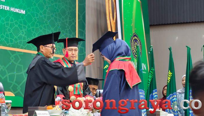 285 Mahasiswa UNAMIN Sorong Diwisuda