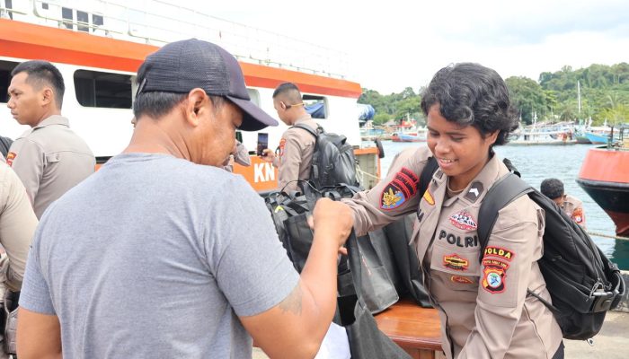 Sambut HUT Bhayangkara ke-80, Ditpolairud dan Biddokkes Polda PBD Gelar Bakti Sosial