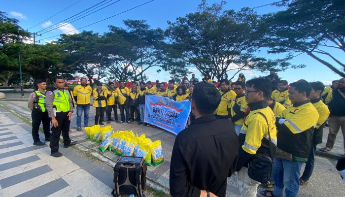 Polda PBD Salurkan Bantuan Sembako kepada Komunitas Maxim Sambut HUT Bhayangkara ke-80