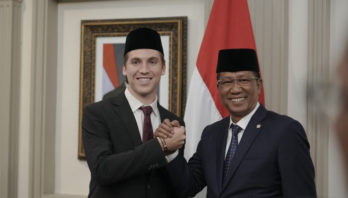 WNA Pesepakbola Asal Hawai Resmi Jadi WNI