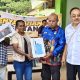 Pemkot Sorong Bersama Anggota Komisi IV DPR RI Serahkan Alsintan kepada Kelompok Tani