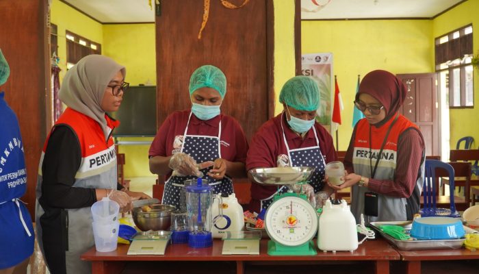 Tingkatkan Keterampilan Masyarakat, Kilang Kasim Gelar Pelatihan Produksi Pengolahan Pangan Lokal