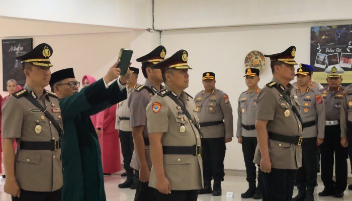 Kapolda Papua Barat Daya Pimpin Serah Terima Jabatan Karo Rena dan Dir Intelkam