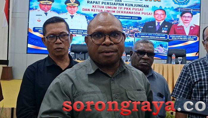 Pemkot Sorong Kerahkan 100 Tengki Air untuk Padamkan Api di TPA dan Karhutla