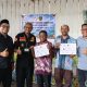 LBH RHI Papua Barat Daya Serahkan Sertifikat dan Kartu Anggota Paralegal
